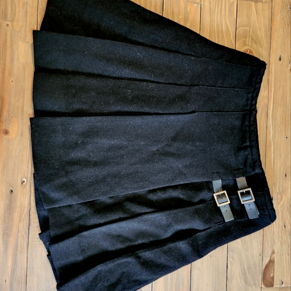 Banana Republic black flannel wool kilt pleated schoolgirl skirt size 2